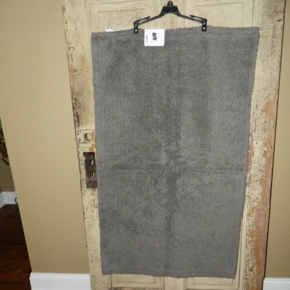 Pottery Barn Classic Loop Bath Rug Gray 27" x 45"